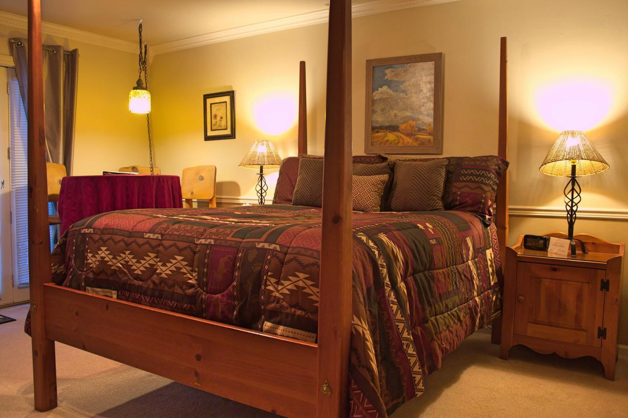 Black Bear Manor Bed & Breakfast Ouray ภายนอก รูปภาพ